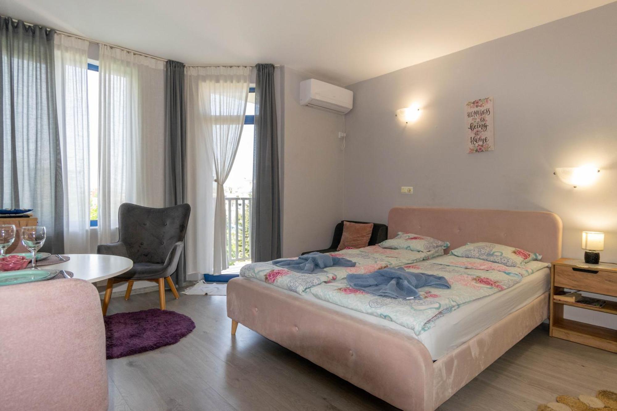 Joy Apartment Солнечный берег Экстерьер фото
